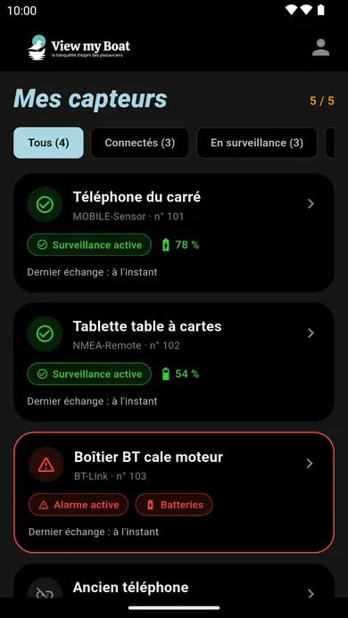Écran Mes capteurs de Viewer : liste des appareils du bord avec leur état de surveillance, leur batterie et une alarme active